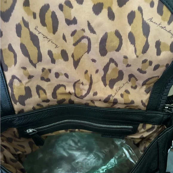 Aimee Kestenberg Black Leather All For Love Shoulder/Crossbody Bag - Picture 5 of 9